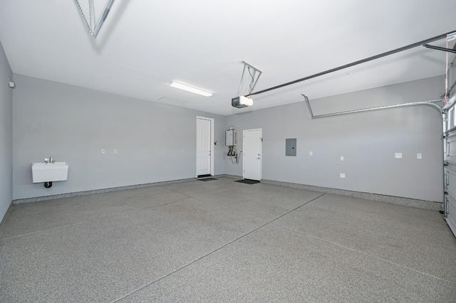 10115 Evening Star Dr, Roseville, CA 95747