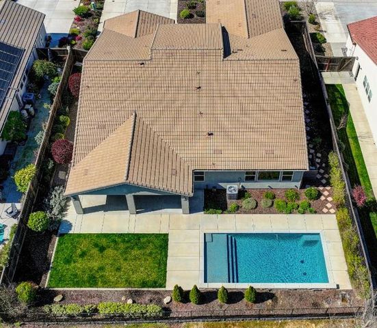 10115 Evening Star Dr, Roseville, CA 95747