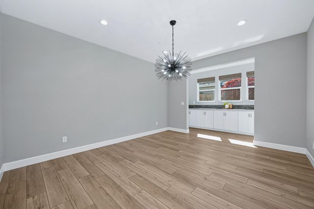 10115 Evening Star Dr, Roseville, CA 95747