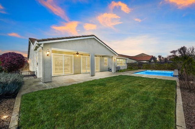 10115 Evening Star Dr, Roseville, CA 95747