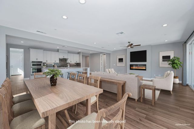 10115 Evening Star Dr, Roseville, CA 95747