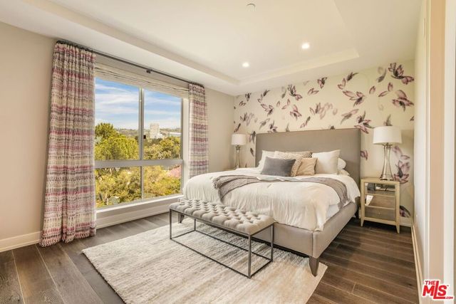 460 N Palm Drive 403, Beverly Hills, CA 90210