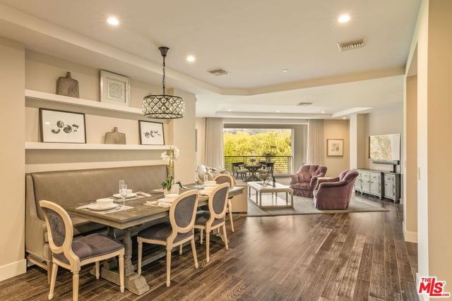 460 N Palm Drive 403, Beverly Hills, CA 90210