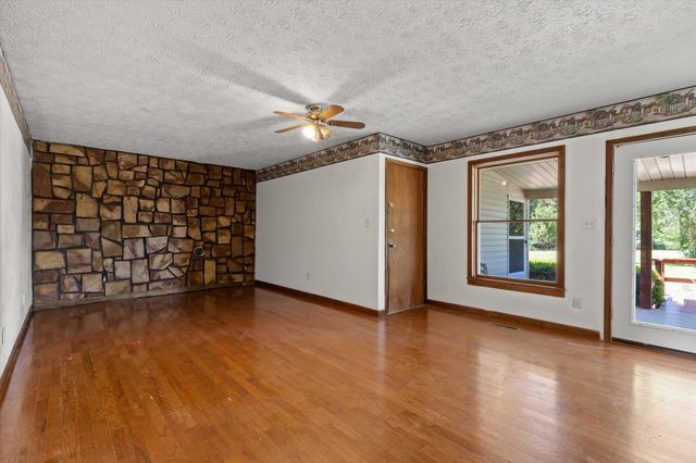 271 Anderson Road, Palmer, TN 37365
