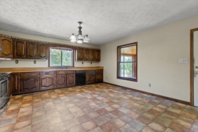 271 Anderson Road, Palmer, TN 37365