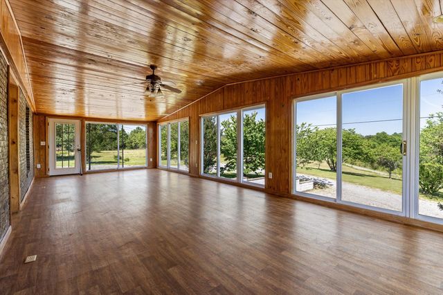 271 Anderson Road, Palmer, TN 37365