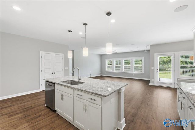2133 Bloomfell Bend SW, Huntsville, AL 35802