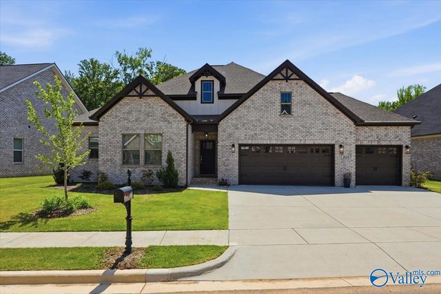 2133 Bloomfell Bend SW, Huntsville, AL 35802