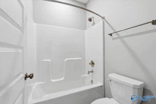 2133 Bloomfell Bend SW, Huntsville, AL 35802