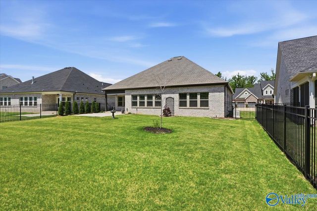 2133 Bloomfell Bend SW, Huntsville, AL 35802