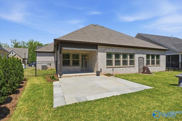 2133 Bloomfell Bend SW, Huntsville, AL 35802