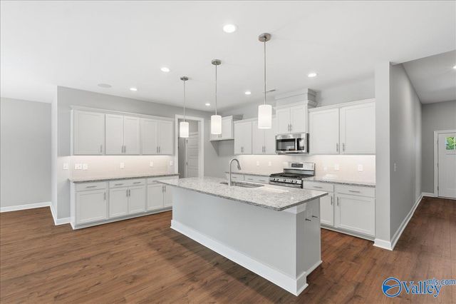 2133 Bloomfell Bend SW, Huntsville, AL 35802