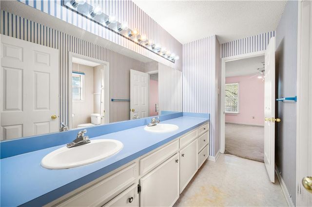 6206 WEST POINTE Drive, Alexandria, LA 71303