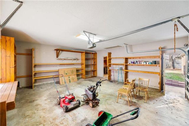 6206 WEST POINTE Drive, Alexandria, LA 71303