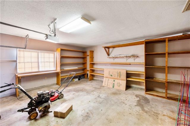 6206 WEST POINTE Drive, Alexandria, LA 71303