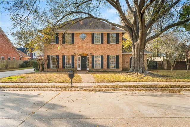 6206 WEST POINTE Drive, Alexandria, LA 71303