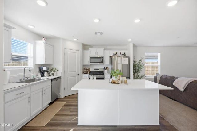 6003 Vespucci Avenue, Bakersfield, CA 93313