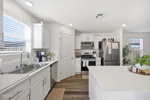 6003 Vespucci Avenue, Bakersfield, CA 93313