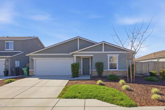 6003 Vespucci Avenue, Bakersfield, CA 93313