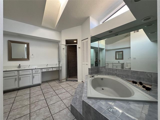 2092 RIO DE JANEIRO AVENUE, Punta Gorda, FL 33983