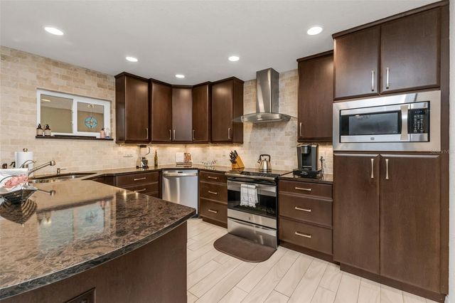 240 LEWIS CIRCLE 23, Punta Gorda, FL 33950