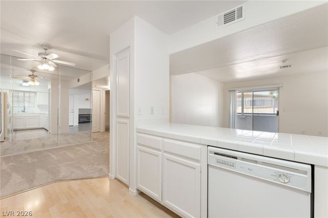 2725 South Nellis Boulevard 1086, Las Vegas, NV 89121
