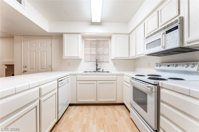 2725 South Nellis Boulevard 1086, Las Vegas, NV 89121