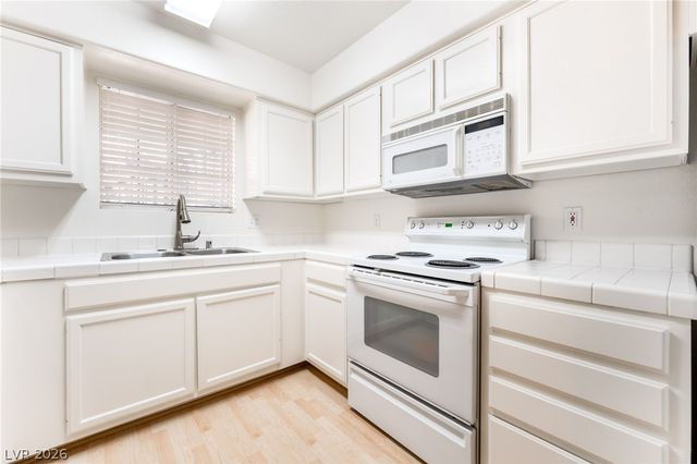 2725 South Nellis Boulevard 1086, Las Vegas, NV 89121