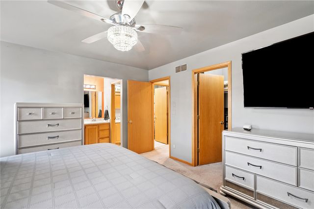 1627 Gryn Drive, Iowa City, IA 52246