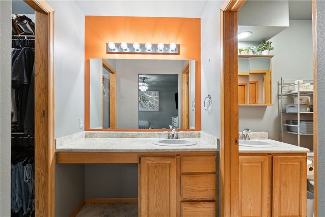 1627 Gryn Drive, Iowa City, IA 52246