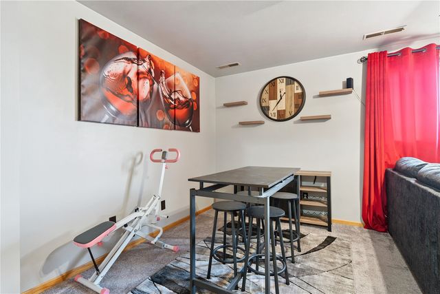 1627 Gryn Drive, Iowa City, IA 52246