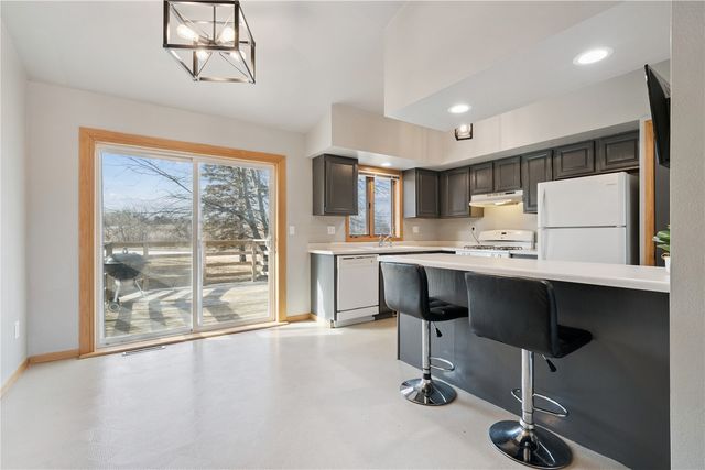 1627 Gryn Drive, Iowa City, IA 52246