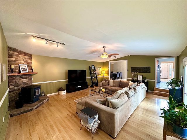 927 Chippewa Trl, Coolspring Twp, PA 16137