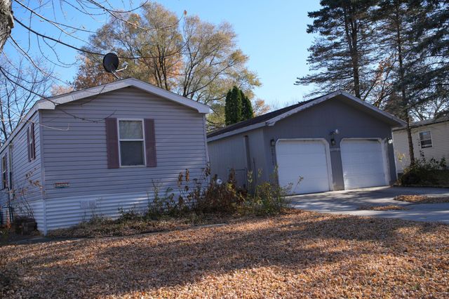 2917 Millie Avenue, Faribault, MN 55021