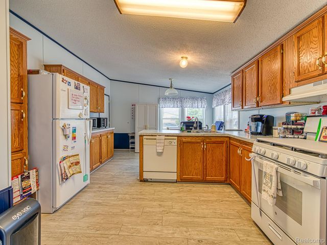 945 Tanner Landing, Raisinville Township, MI 48161