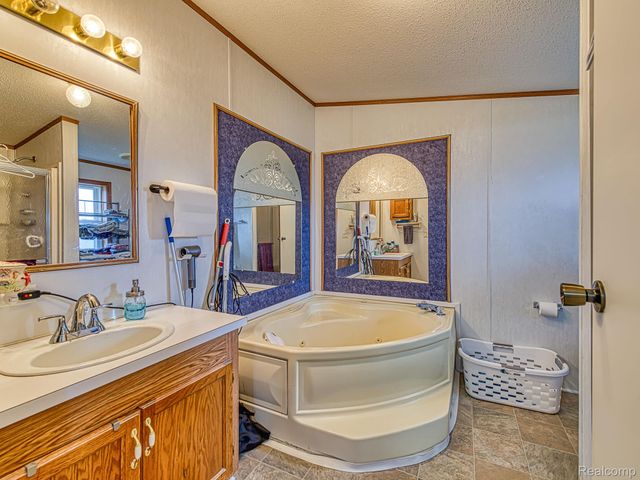 945 Tanner Landing, Raisinville Township, MI 48161