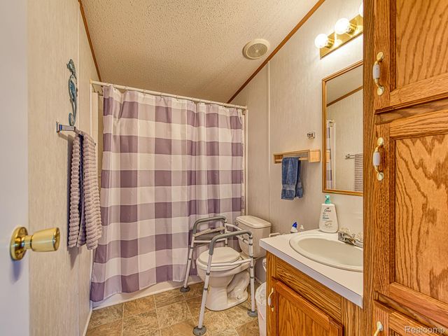 945 Tanner Landing, Raisinville Township, MI 48161