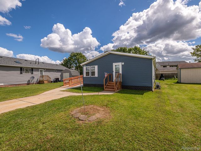 945 Tanner Landing, Raisinville Township, MI 48161