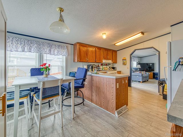 945 Tanner Landing, Raisinville Township, MI 48161