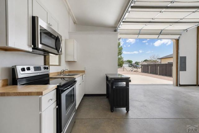 83 S Golfwood Dr W, Pueblo West, CO 81007