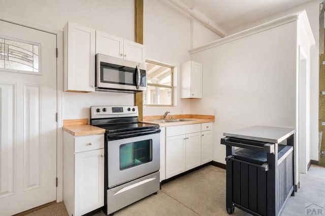83 S Golfwood Dr W, Pueblo West, CO 81007