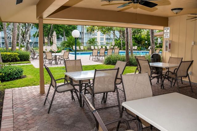 2691 S COURSE Drive 307, Pompano Beach, FL 33069