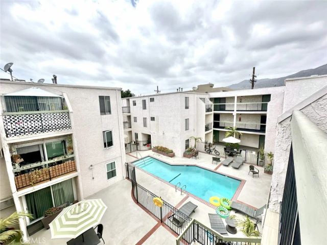 409 Burchett Street 318, Glendale, CA 91203