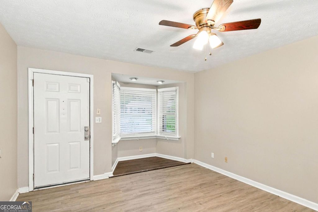 8 Silverwood Drive, Newnan, GA 30265 — photo 3