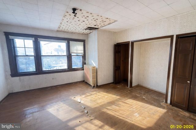 111 W GRANGE AVE, Philadelphia, PA 19120