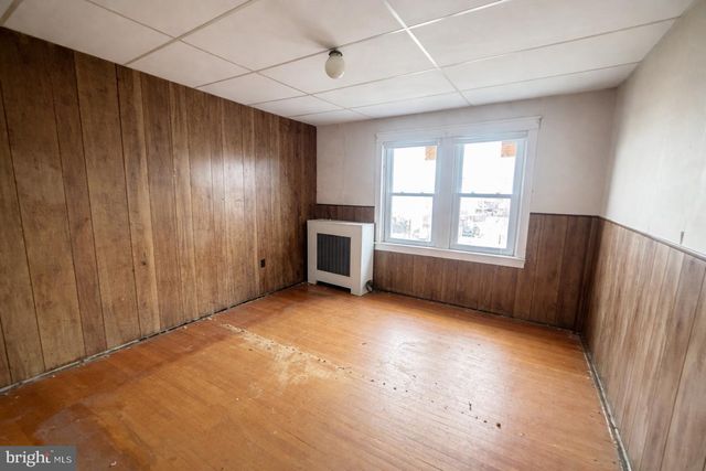 111 W GRANGE AVE, Philadelphia, PA 19120