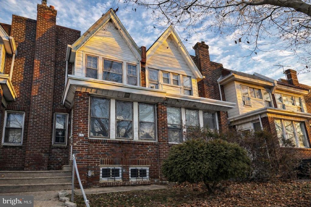 111 W GRANGE AVE, Philadelphia, PA 19120