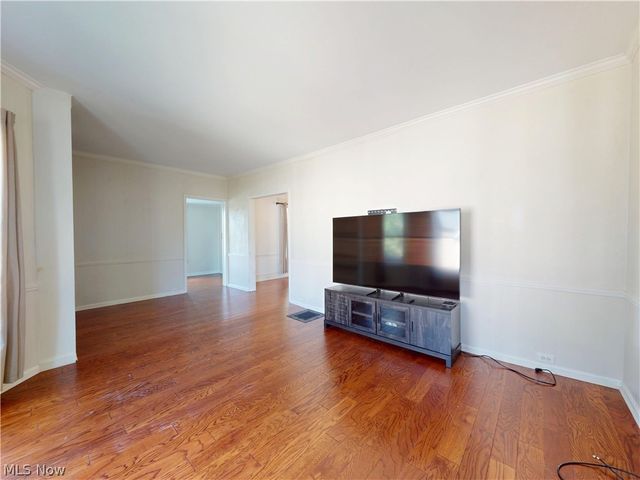 218 Bentleyville Road, Chagrin Falls, OH 44022