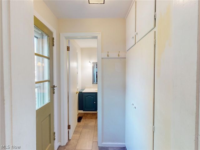 218 Bentleyville Road, Chagrin Falls, OH 44022