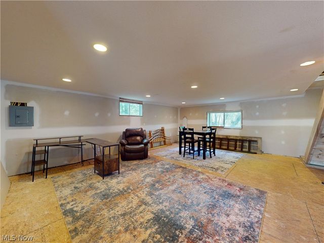 218 Bentleyville Road, Chagrin Falls, OH 44022